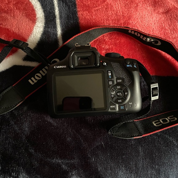 Excellent Canon Rebel T6 with 18-55 EF-S Lens